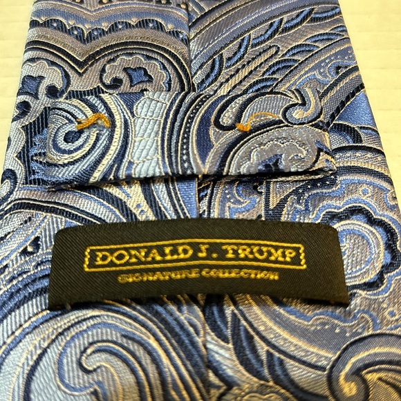 Donald Trump signature collection silk tie, blue gray - Picture 3 of 6